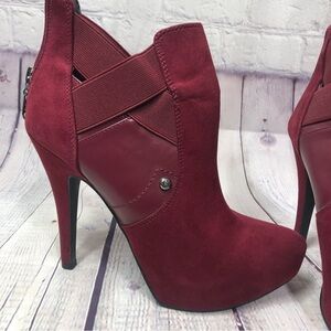 Guess booties burgundy